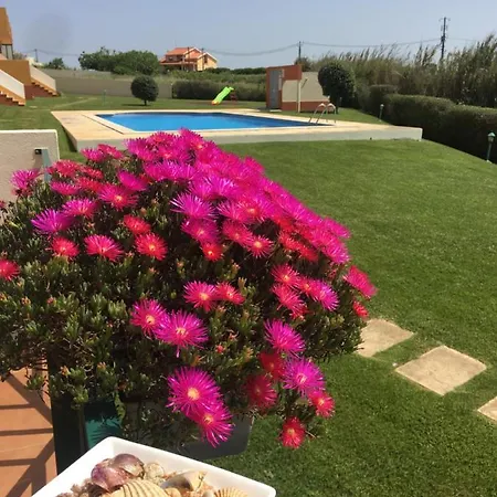 Holiday home Beach Village House Sao Pedro da Cadeira